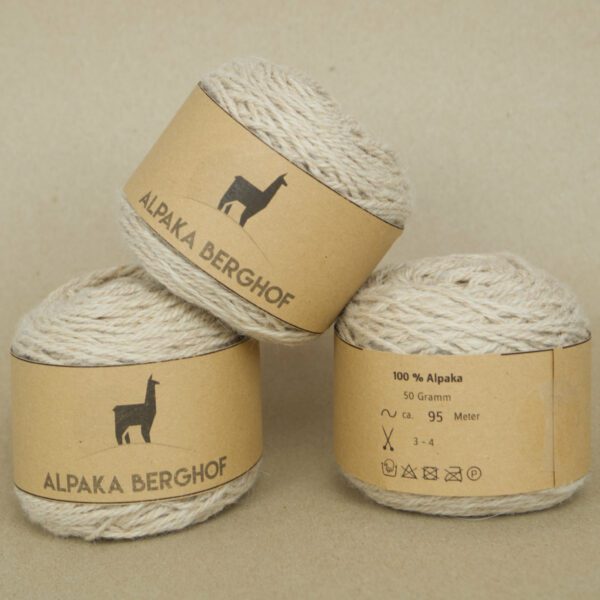 alpaca wool from alpaca mare Ruby